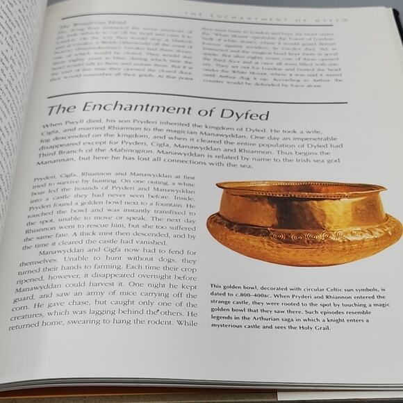 Heroes of the Dawn : Celtic Myth Hardcover Time-Life Books Editor - Picture 10 of 13